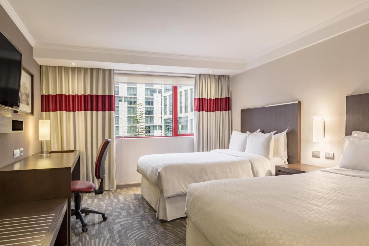 Four Points By Sheraton Santiago Exterior photo