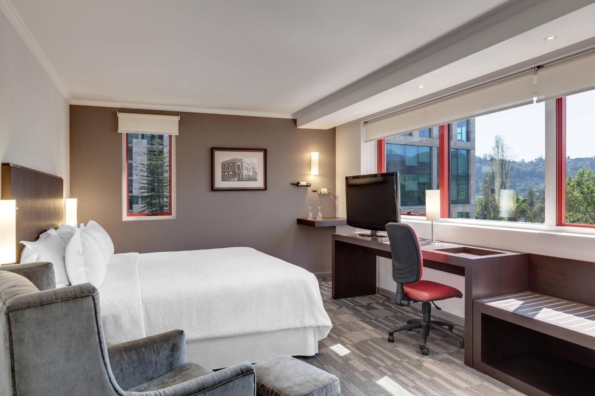 Four Points By Sheraton Santiago Exterior photo