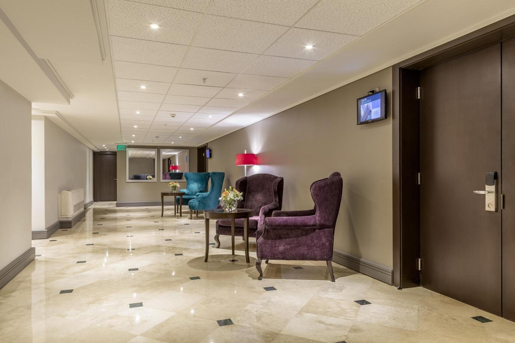 Four Points By Sheraton Santiago Exterior photo