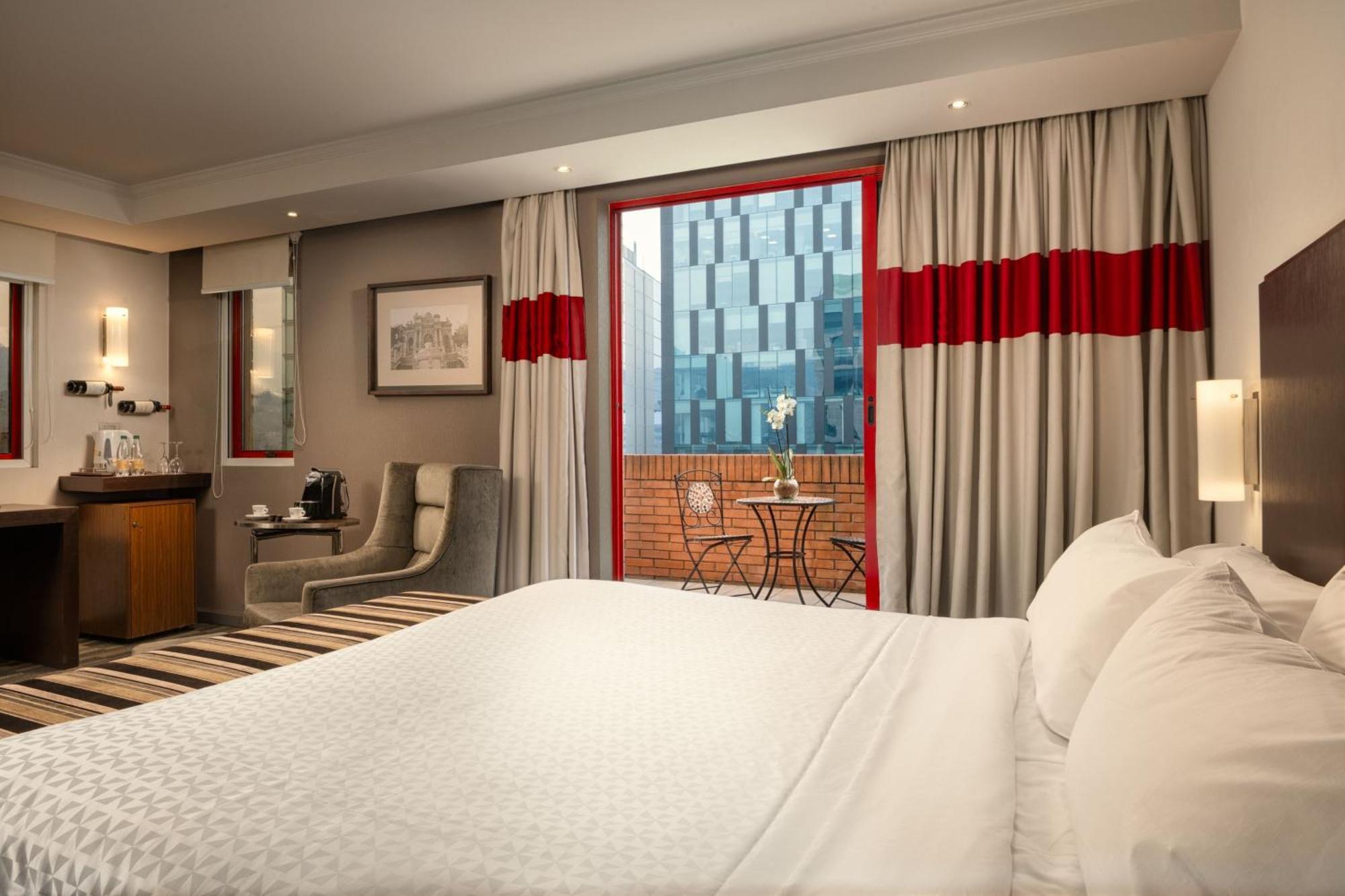 Four Points By Sheraton Santiago Exterior photo